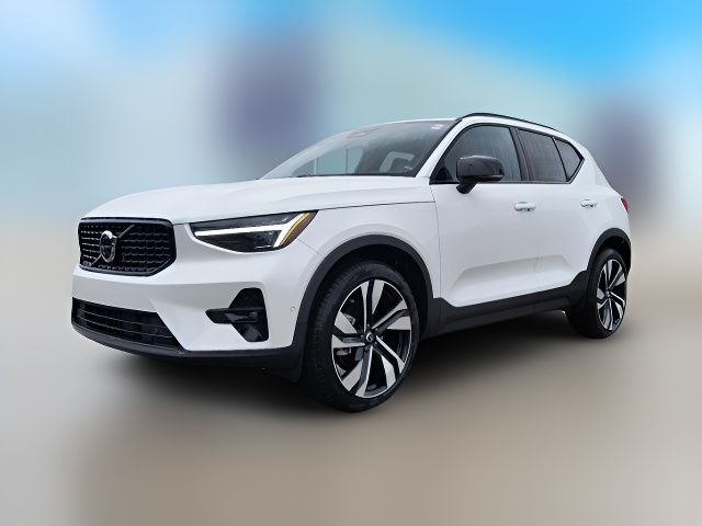 2024 Volvo XC40 Plus Dark Theme