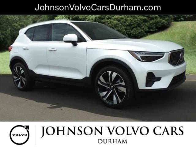 2024 Volvo XC40 Ultimate Bright Theme