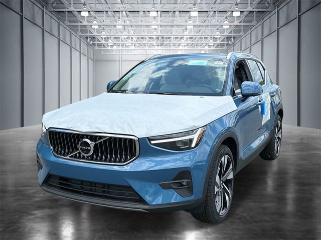 2024 Volvo XC40 Ultimate Bright Theme