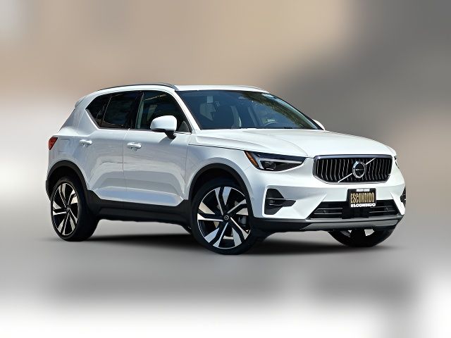 2024 Volvo XC40 Ultimate Bright Theme