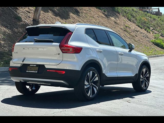 2024 Volvo XC40 Ultimate Bright Theme