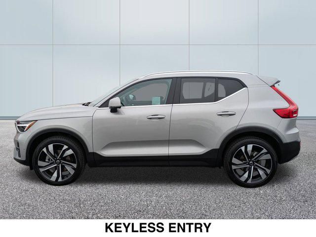 2024 Volvo XC40 Ultimate Bright Theme