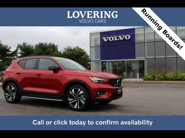 2024 Volvo XC40 Ultimate Dark Theme