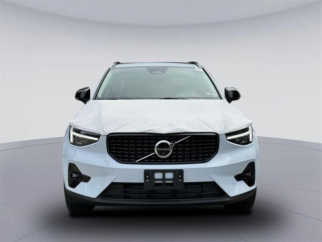 2024 Volvo XC40 Ultimate Dark Theme