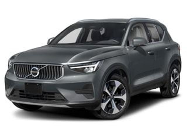 2024 Volvo XC40 Ultimate Dark Theme