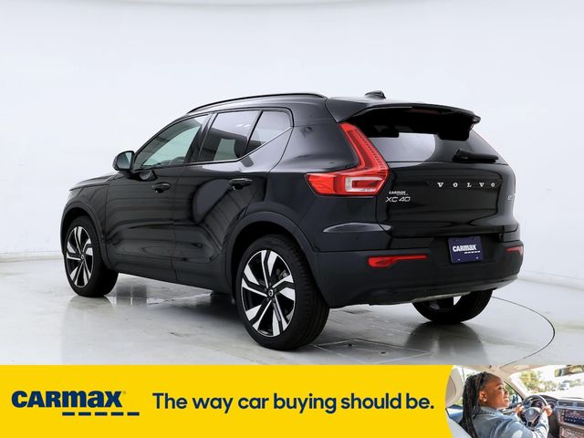 2024 Volvo XC40 Ultimate Dark Theme