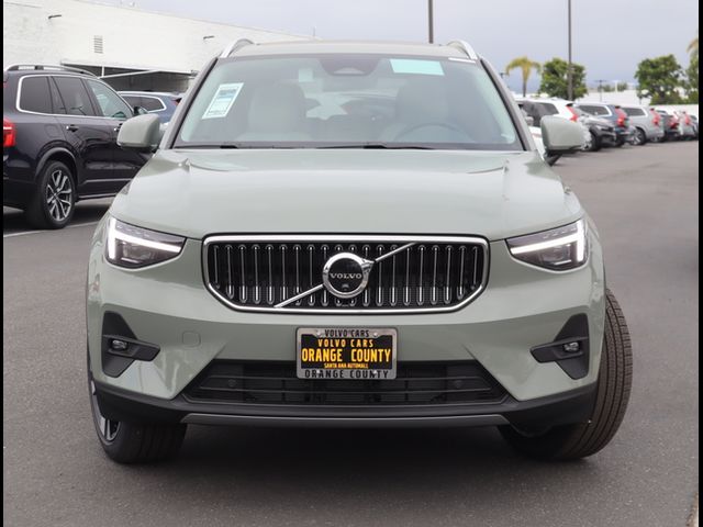 2024 Volvo XC40 Plus Bright Theme