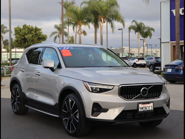 2024 Volvo XC40 Ultimate Bright Theme