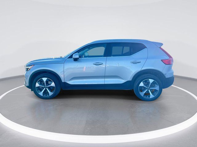 2024 Volvo XC40 