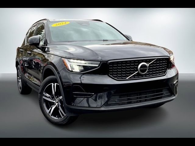 2024 Volvo XC40 