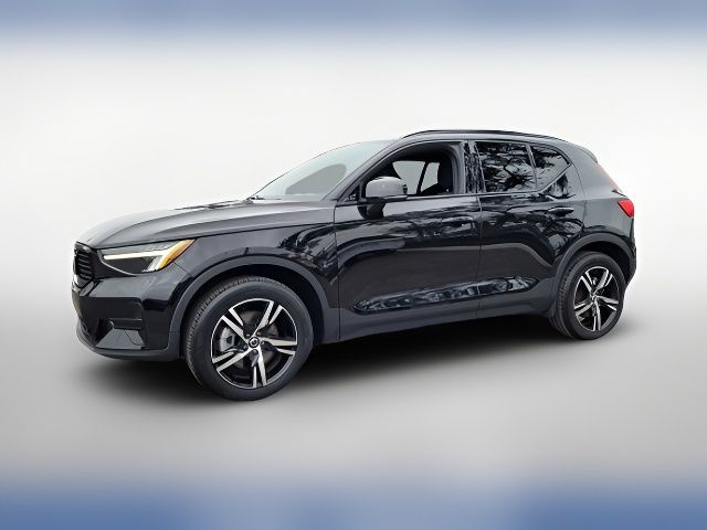 2024 Volvo XC40 