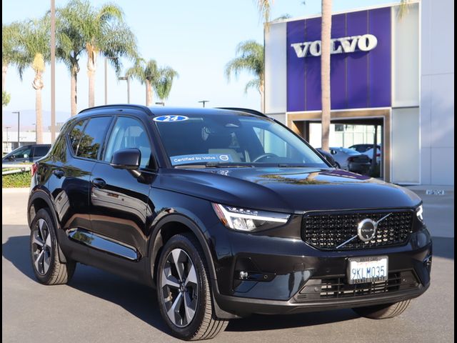 2024 Volvo XC40 Plus Dark Theme