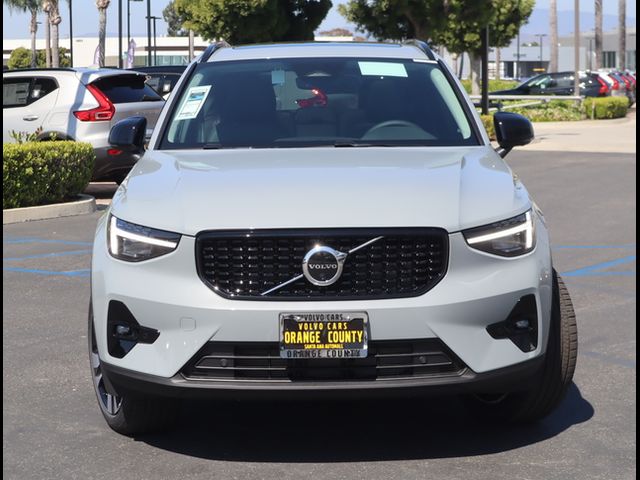 2024 Volvo XC40 Ultimate Dark Theme