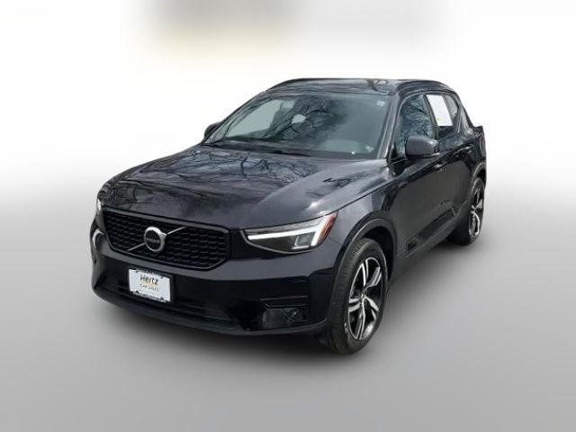 2024 Volvo XC40 