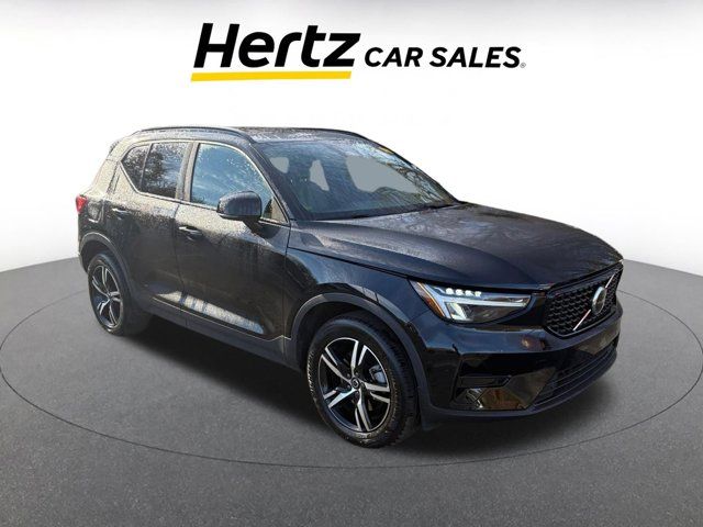 2024 Volvo XC40 