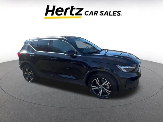 2024 Volvo XC40 