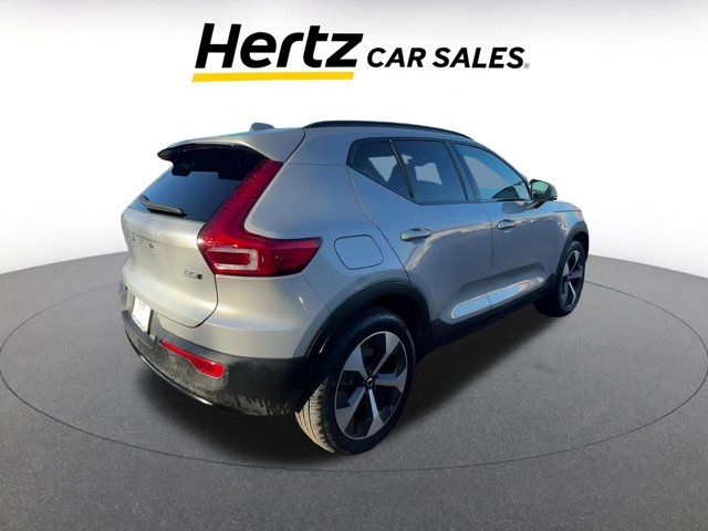2024 Volvo XC40 