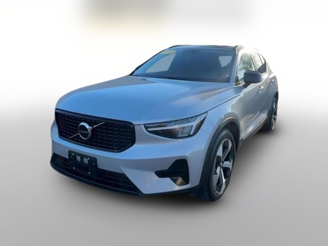2024 Volvo XC40 