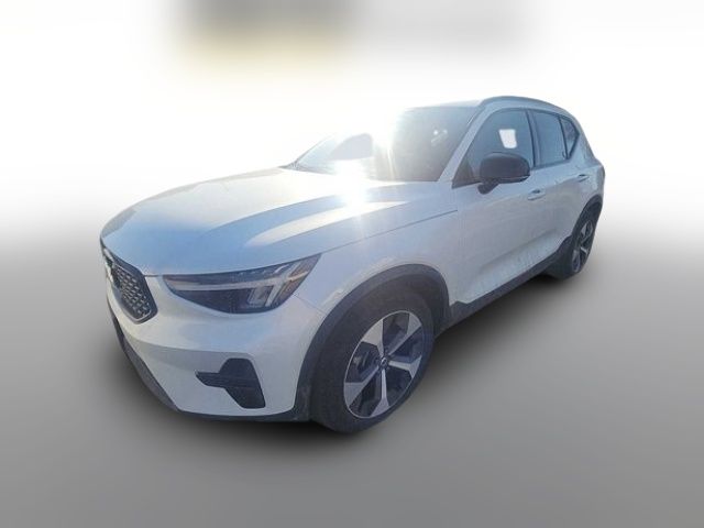 2024 Volvo XC40 