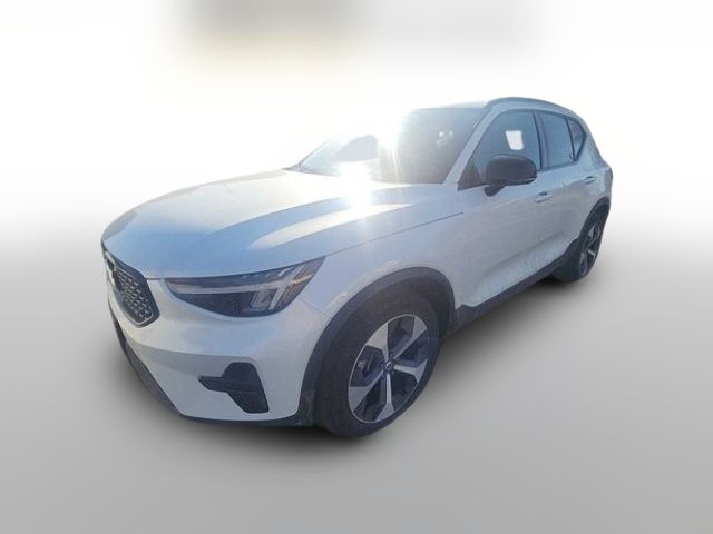 2024 Volvo XC40 