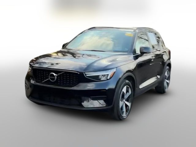 2024 Volvo XC40 