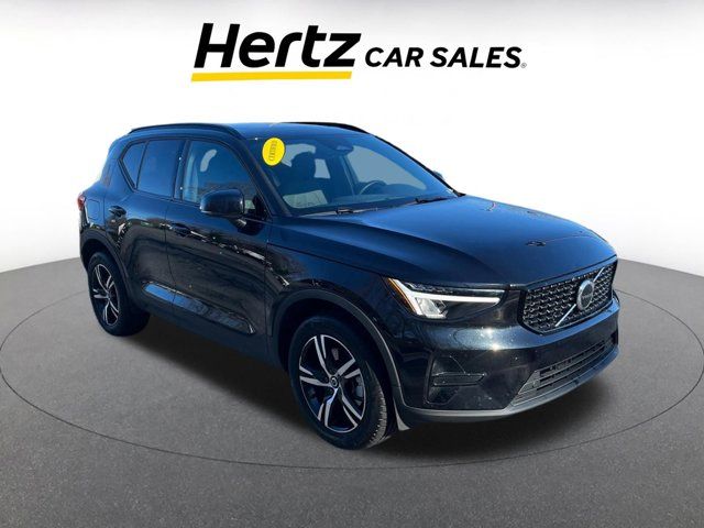 2024 Volvo XC40 