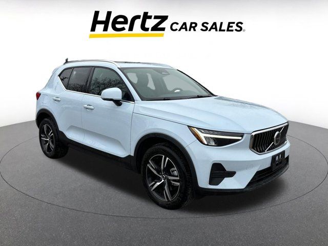 2024 Volvo XC40 