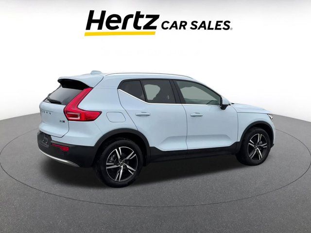 2024 Volvo XC40 