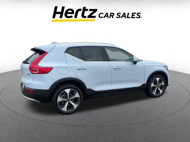 2024 Volvo XC40 