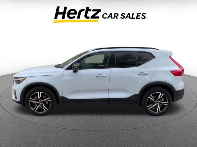 2024 Volvo XC40 