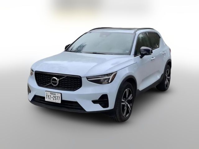 2024 Volvo XC40 