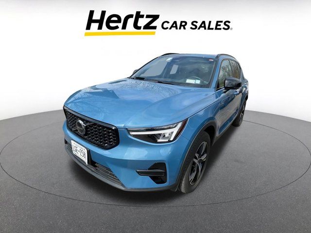 2024 Volvo XC40 