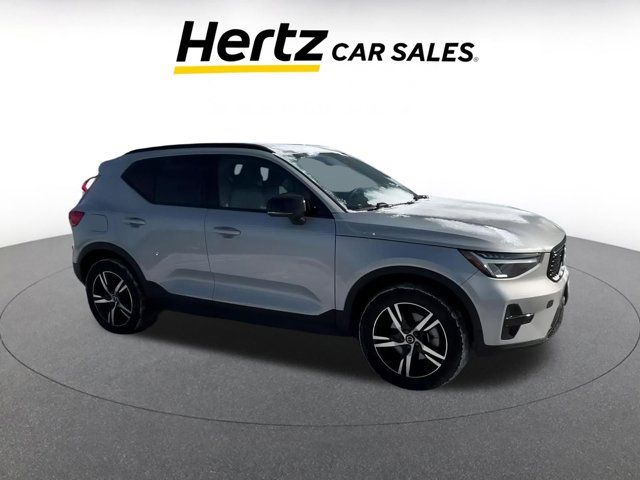 2024 Volvo XC40 