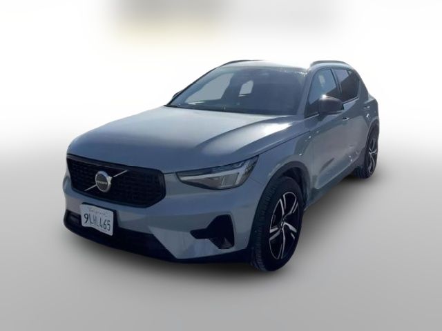 2024 Volvo XC40 