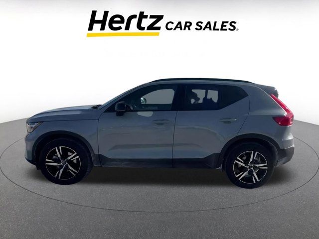 2024 Volvo XC40 