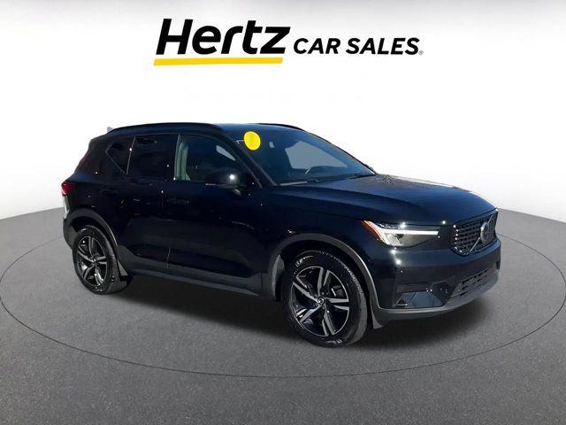 2024 Volvo XC40 