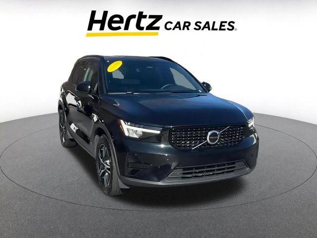 2024 Volvo XC40 