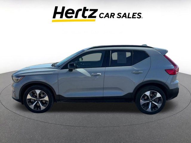 2024 Volvo XC40 
