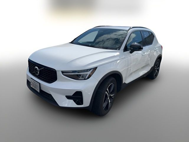 2024 Volvo XC40 