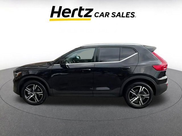 2024 Volvo XC40 