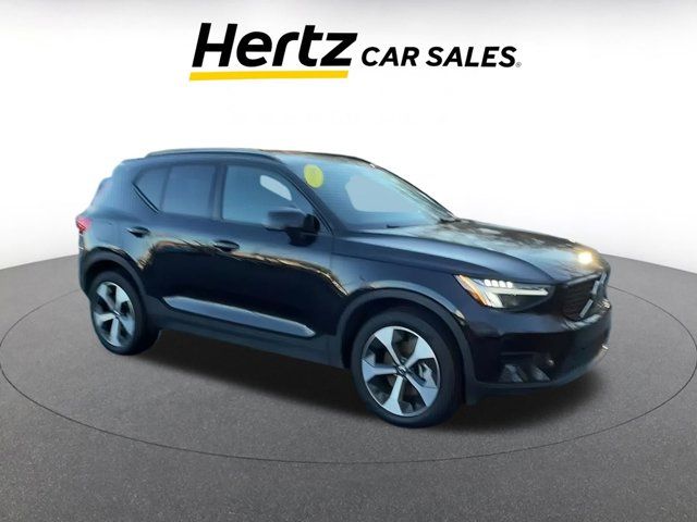 2024 Volvo XC40 