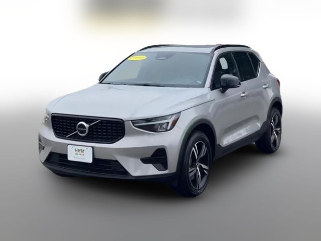 2024 Volvo XC40 