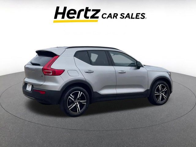 2024 Volvo XC40 