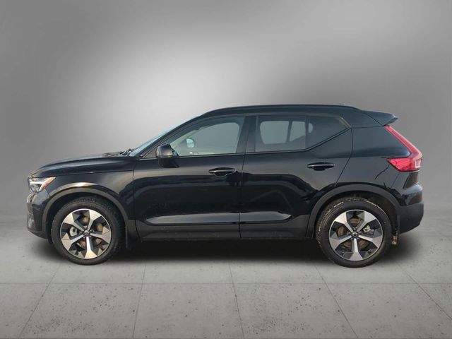 2024 Volvo XC40 Core Bright Theme