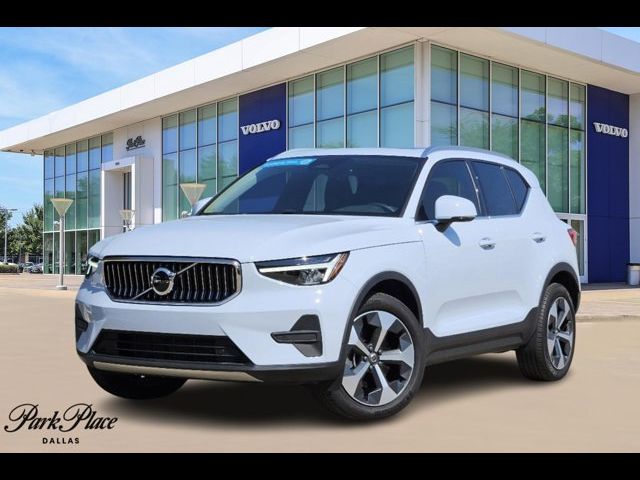 2024 Volvo XC40 Core Bright Theme