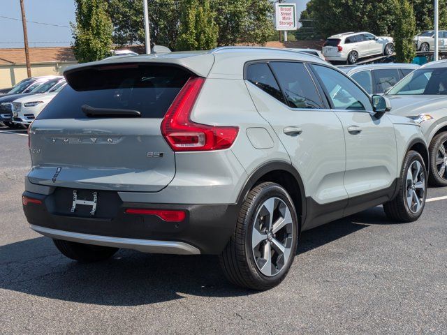 2024 Volvo XC40 Core Bright Theme