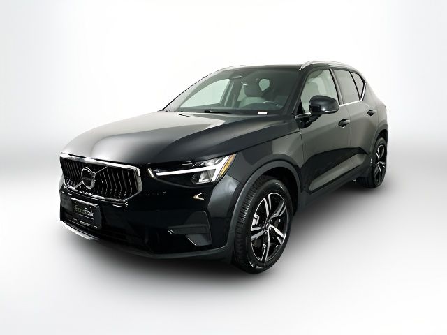 2024 Volvo XC40 Core Bright Theme