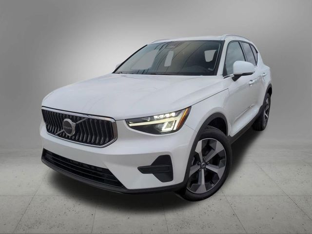 2024 Volvo XC40 Core Bright Theme