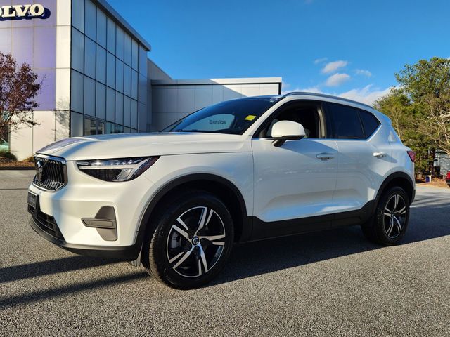 2024 Volvo XC40 