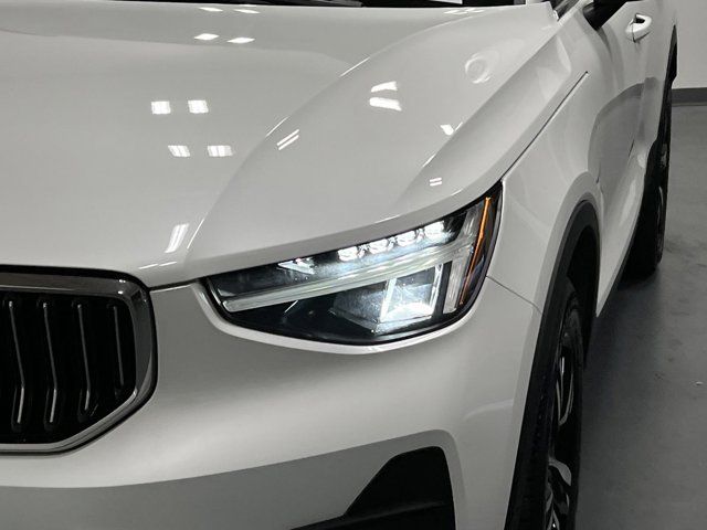 2024 Volvo XC40 Core Bright Theme